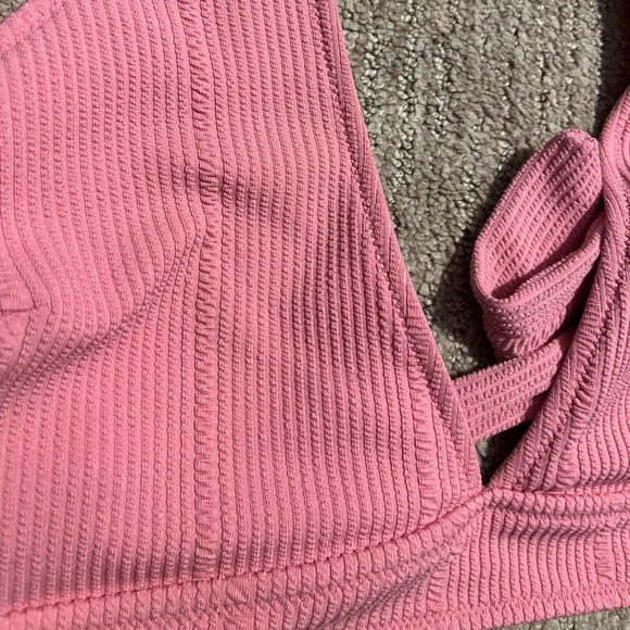 XL baby pink ribbed bikini top. Used, however in good condition - Picture 3 of 5
